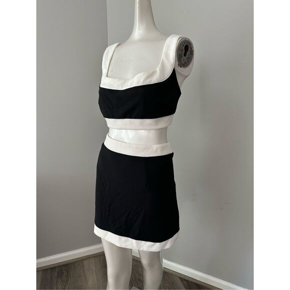 NWT More To Come Jeyne Colorblock Cropped Top & Skirt 2Pc Set Black White Large - Picture 5 of 8